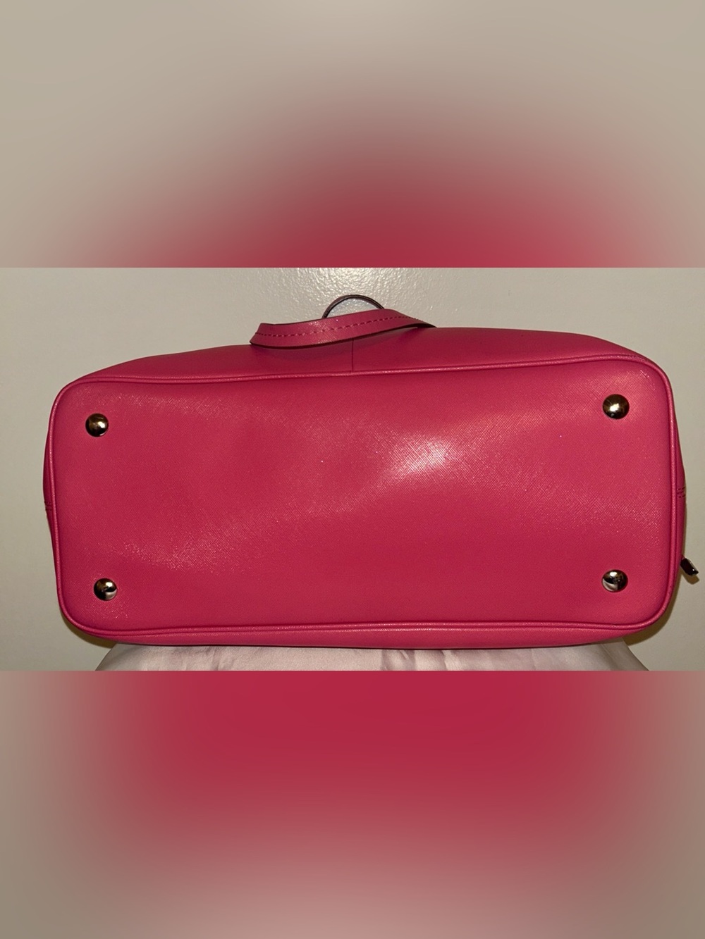 Coach Peyton Leather Drawstring Carryall Bag in the vibrant "Pomegranate" - Picture 8 of 12